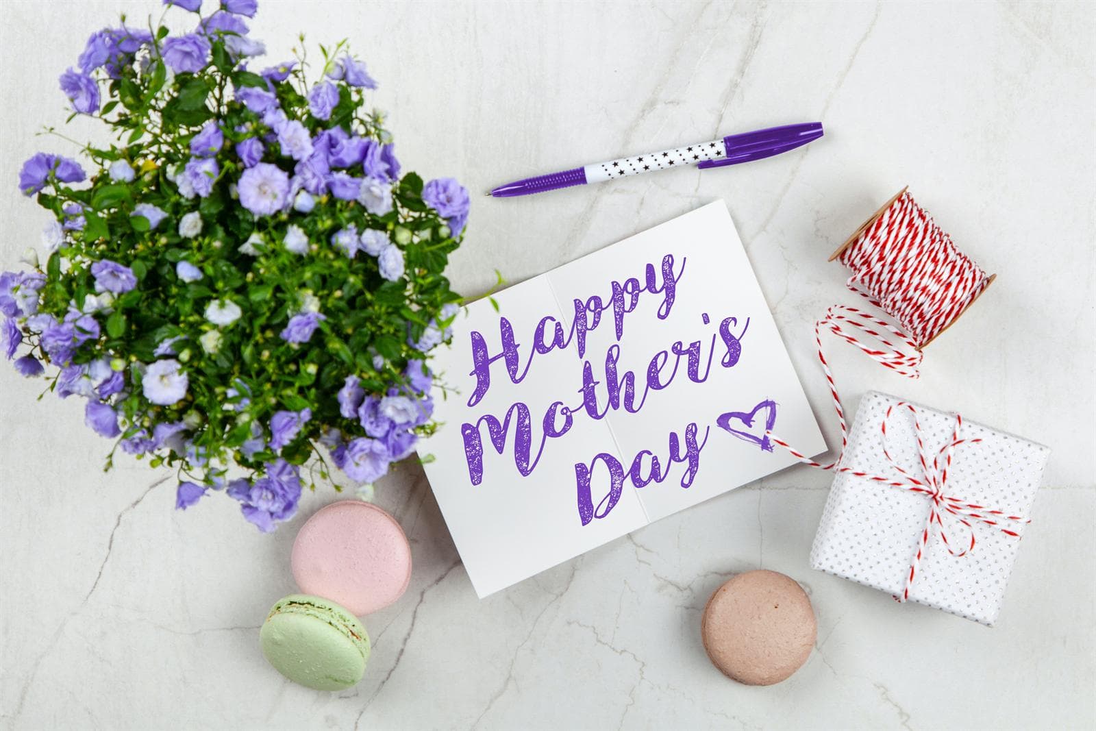 10 Thoughtful Gift Ideas for Mom Who Deserves Something Useful